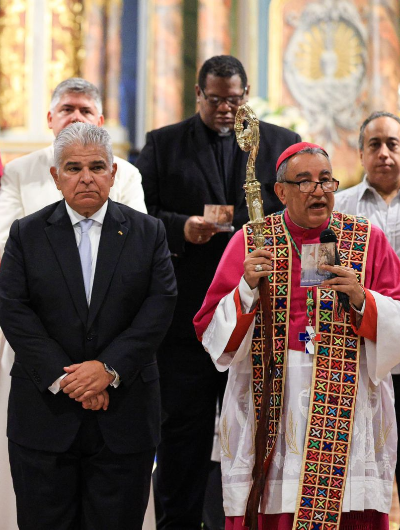 foto de portada de la publicación Autoridades gubernamentales participan del Te Deum, conmemorando 121 años de separación de Panamá de Colombia