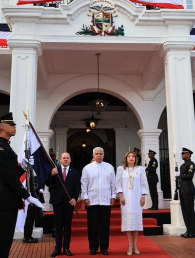 foto de portada de la publicación Presidente Mulino rinde honor a nuestros Símbolos Patrios