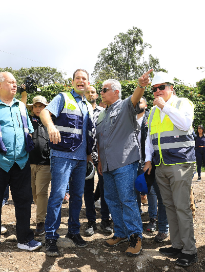 foto de portada de la publicación Presidente Mulino se reúne con productores en Boquete e inspecciona trabajos de reparación, tras recientes lluvias